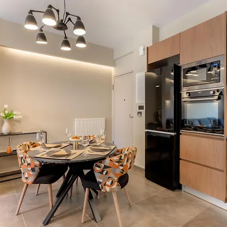 Alfalfa Pagrati Caravel Apartment *